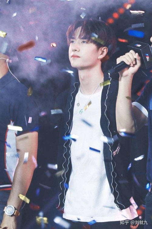 王一博粉丝见面会照片,星光熠熠，青春狂欢瞬间回顾