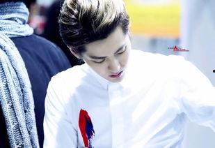 吴亦凡裸睡照片曝光,私密瞬间引发舆论风波