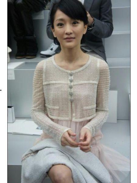 周迅最近生活照,生活照展现低调幸福时光